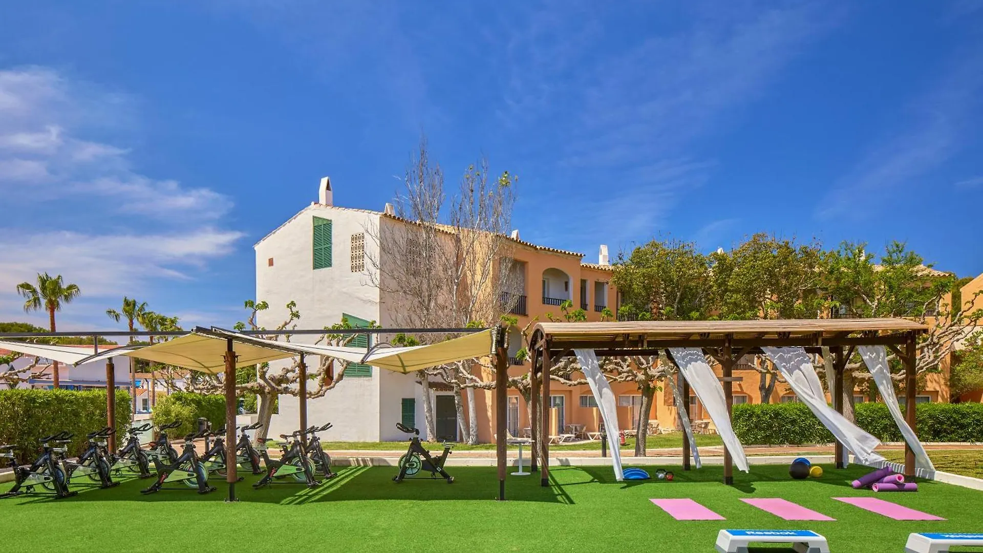 Szálloda Sol Falco Menorca Son Xoriguer